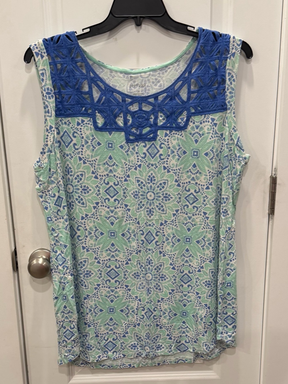 Sleeveless Blue Crochet Yoke Print Tank Top